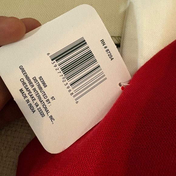 Holiday Bundle 5 Hand Towels, 1Oven Mitt, & 1 Pot Holder - Picture 7 of 12